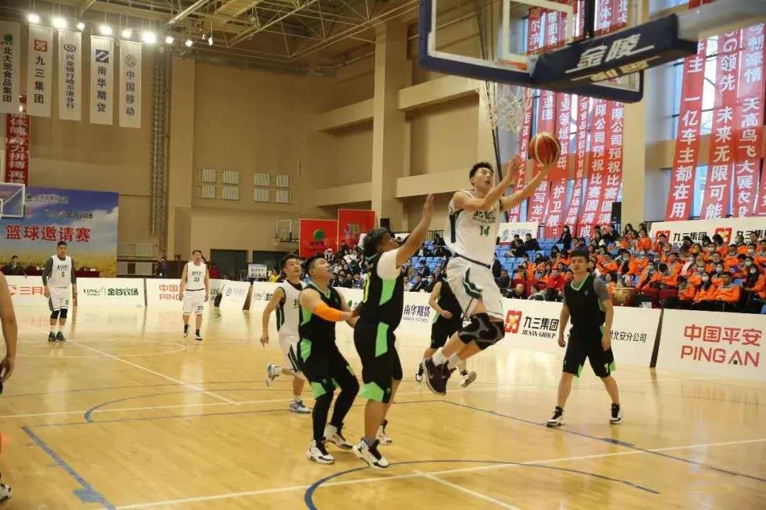 第二届“龙江农业振兴杯”篮球邀请赛火热开赛6.jpg