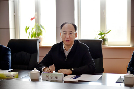 杨宝龙在北大荒马铃薯集团,克山农场调研